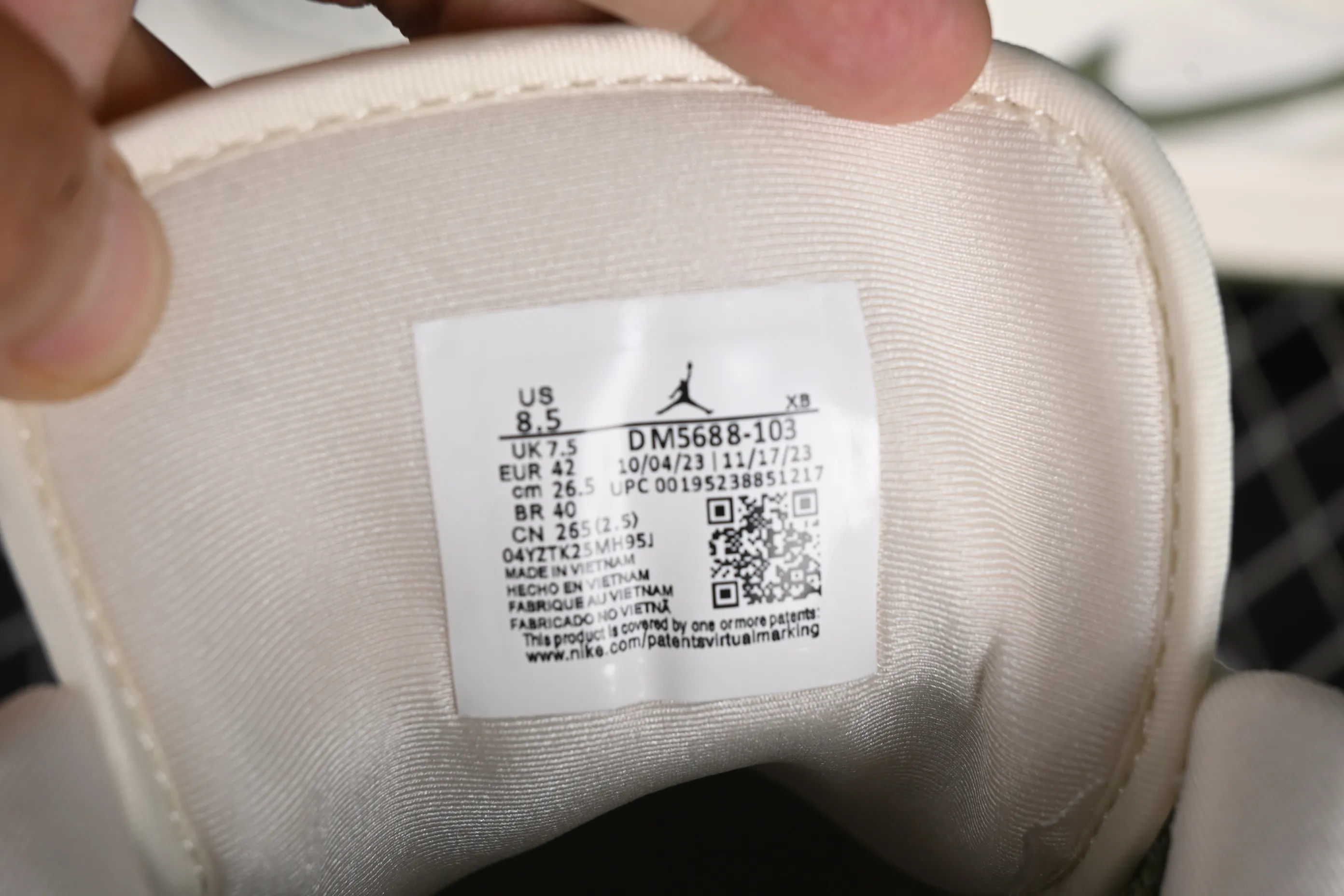 All categories Air Jordan Jordan series basketball shoes Air Jordan 1 Low High-end customized low-top sneakers Air Jordan 1 Low AJ1 Joe 1 Gucci joint-beige knitted High-end customized low-top retro basketball shoes DM5688-103